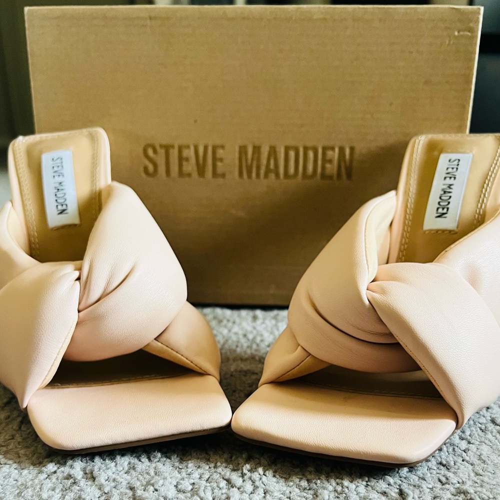 Steve Madden Nude Heels
